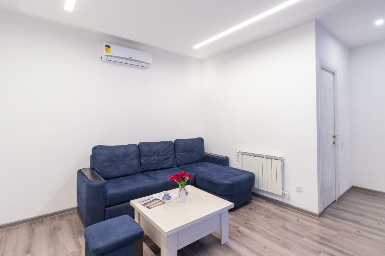 Stay Inn Apartments On 33 Sayat-Nova Avenue Jerevan Exteriör bild